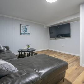 1BR Suite Near YYC Airport and Downtown 4408 DN, hotel u gradu Kalgari