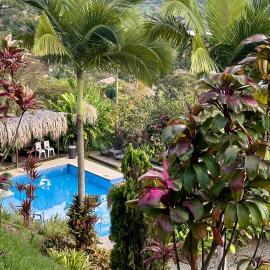 Finca Hotel Tierra Verde, hotel a Girardota