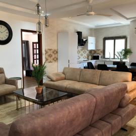 Elux Apartments Gambia, hotell sihtkohas Serekunda