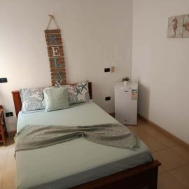 Near Beach Island Stay B&B- City Center, hotel di Tarrafal