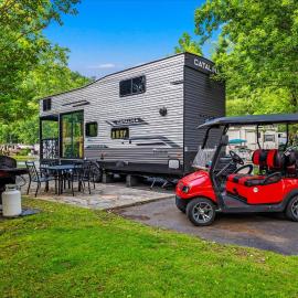 Waterside Wanderer- Swimming Pool- Fishing - Golf Cart- Pet Friendly, Hotel in Gatlinburg