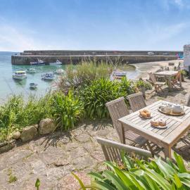 3 Bed in Mousehole oc-h30188