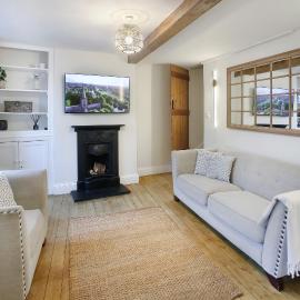 Central Stratford House With 2 Free Parking Spaces, hotel in Stratford-upon-Avon