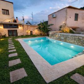 Kourtsa Traditional Home With Private Pool