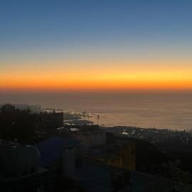 Mini 1BR Studio Central Broumana with Sea View, Hotel in Broummana