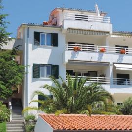 Apartments with WiFi Rabac, Labin - 16022 โรงแรมในราบัซ