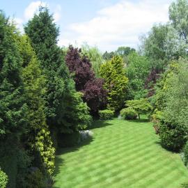 Lovely, spacious home with huge rear garden