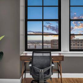 Super LUX Downtown 1BD Condo | Gym | 24/7 Security, Hotel in Cleveland