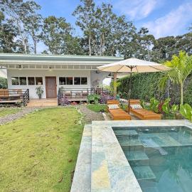 Casa Jewel - Charming home with AC and pool, hotel in Hone Creek