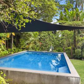 Private Rainforest Home, Close to Cafe's & Restaurants