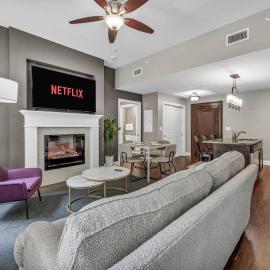 Upscale Downtown Loft | Parking • Gym