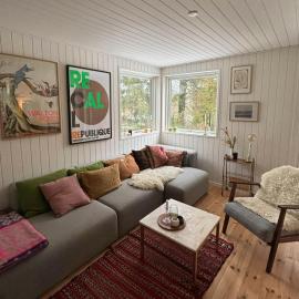 Cozy And Colourful Holiday Home In Skovgårde, hotell sihtkohas Allingåbro