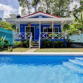 Casa Caribe Azul - Playa Negra 2BR with AC and pool