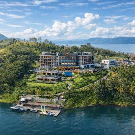 Viesnīca Marianna Resort And Convention Tuktuk - Samosir, Marclan Collection pilsētā Tuktuka