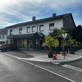 Nous Cafe & Restaurant, hôtel à Krumnussbaum