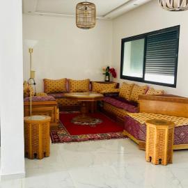 Villa Oued Cherrat trois étage et quatre chambres, hotel in Bouznika