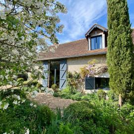 Peter House between Amboise and Chaumont-sur-Loire, hotel i Mosnes