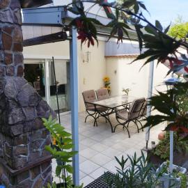 "Ferienhaus-Ottendorf" mit Pool und Infarotkabine, ξενοδοχείο 