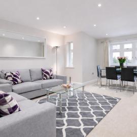 Roomspace Serviced Apartments - Kinnaird Court, hotel i Esher