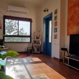 בין צבעי החול, hotel en Sappir