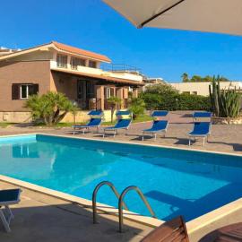 VILLA GABBIANO - Exclusive seafront Villa with Panoramic Views, Pool, Garden & Private Beach Access - ANZIO