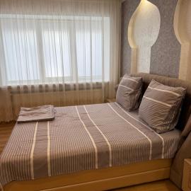 Квартира с дизайнерським ремонтом – hotel w Chmielnickim