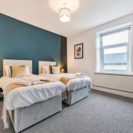 Sleek & Comfortable home in Burnley - Free Parking, viešbutis mieste Brierfield