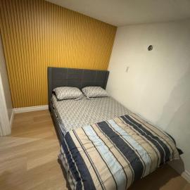 Private Room Near Airport D88, hotel in Mississauga