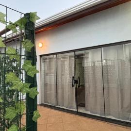 Casinha com ar, garagem, cozinha equipada, entrada privativa, completa para longas estadias, Hotel in Campinas