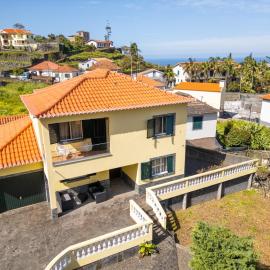 Villa Serrão, By OP
