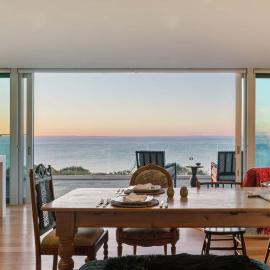 The Veranda - Panoramic Bay Views Private Beach Access Pool, hotell i Mount Eliza