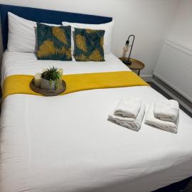 Heathrow central suites, Hotel in Colnbrook