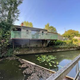 Ancien Moulin avec Terrasse et Cheminée, Saint-Vincent-Sterlanges