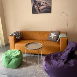 Semesterlägenhet på Smögen med p-plats och Wi-fi, hotel a Smögen