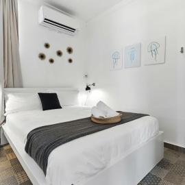 Puerto Rico Gem 2BR Walk to Beach Wi-Fi, hotel in San Juan