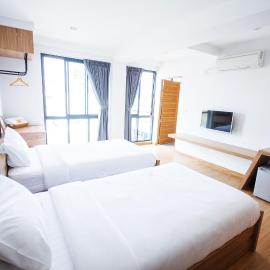 The LogBook Room and Cafe', hotel din Chon Buri