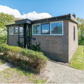 De Zeester 4-person holiday home n De Koog