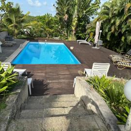 Escale Tropicale aux Abymes Calme, Piscine et Verger