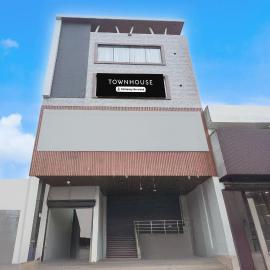 Townhouse DSIDC Bawana Formerly Kanhaiya Residency, hotel di Delhi