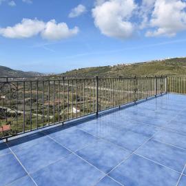 Nice Apartment In Laureana Cilento, hotel u gradu Laureana Cilento