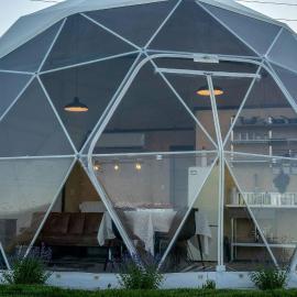 Luxury Secluded Dome Retreat with Panoramic Views Near Yellowstone National Park, Montana, hotel a Brisbin