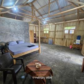 Santai Homestay, hotel en Sopi