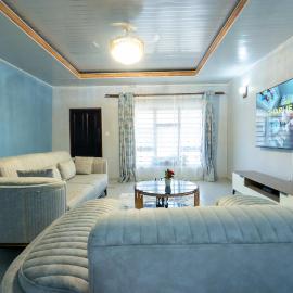 Kabo Rains Apartments, hotell i Lusaka