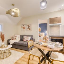 la suite indigo 4 personnes 3 lits bureau fibre proche gare de compiegne
