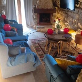 Aal Aoudeh guesthouse, hotel in Dayr al Qamar