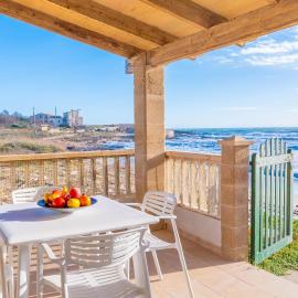 Murters 76, hotel in Ses Covetes