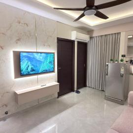 Highrise Heaven 10th floor One BHK In Jaipur, hotel in Mohāna