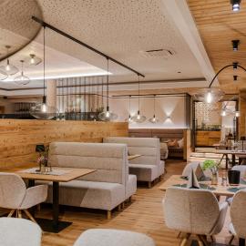 Sport & Familienhotel Bärenwirt, viešbutis mieste Aichas