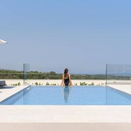 Caelum Villa with Heated Pool, By Hellocrete