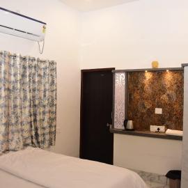 Hotel Maa Karni Darbar โรงแรมในDeshnoke
